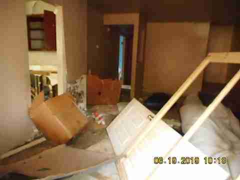 14040 Burt (11)_m.jpg